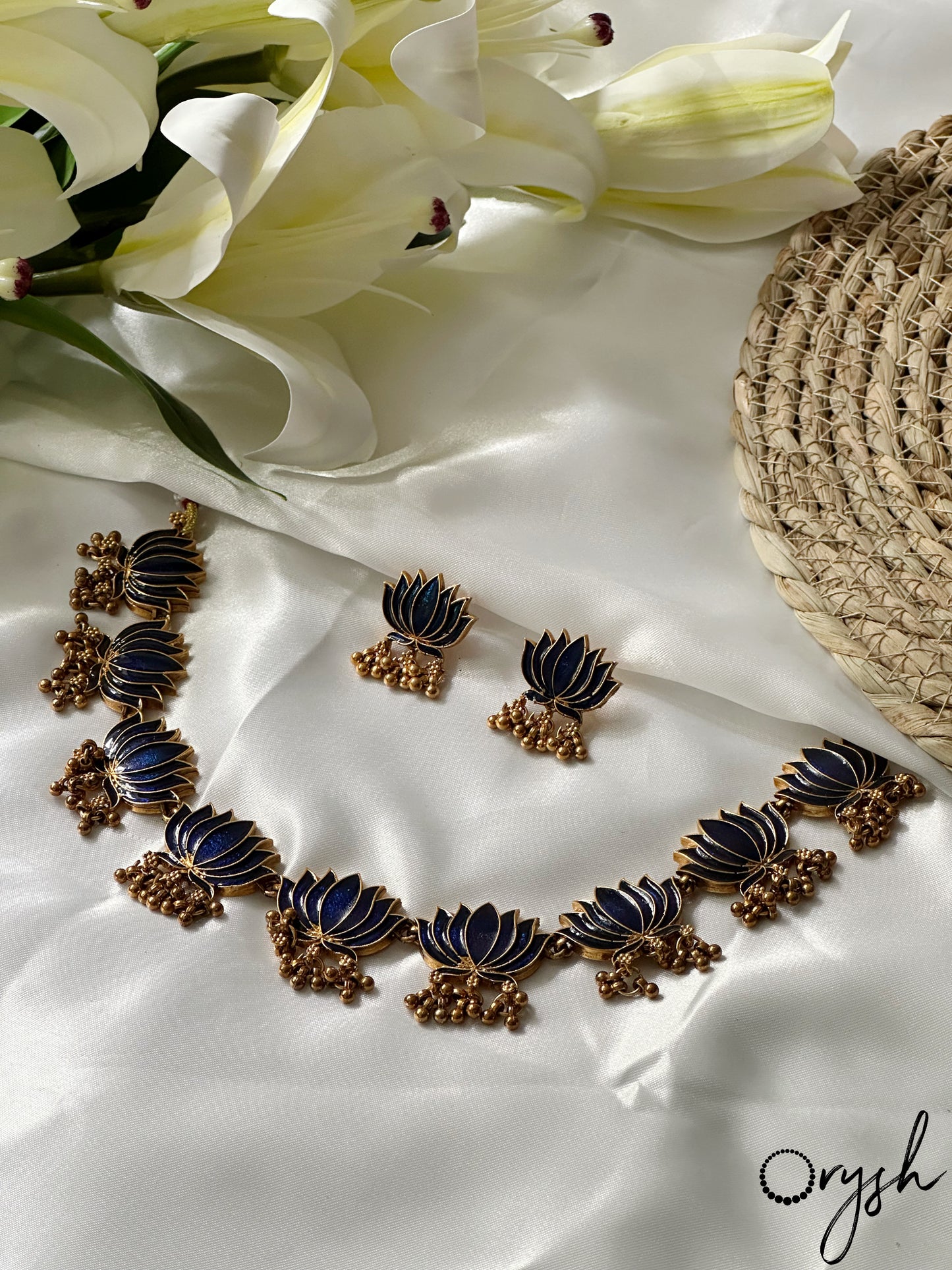 Lotus Big Charm Necklace - 181